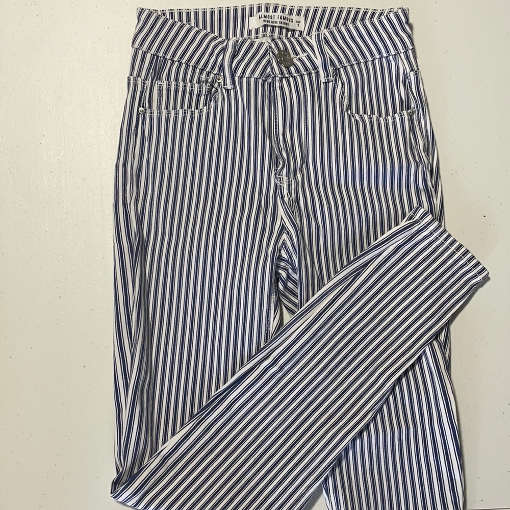 size 1 women’s skinny jeans
